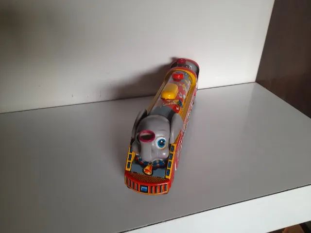 brinquedo locomotiva elefante movimenta sozinho solta fumaça - Foto 3