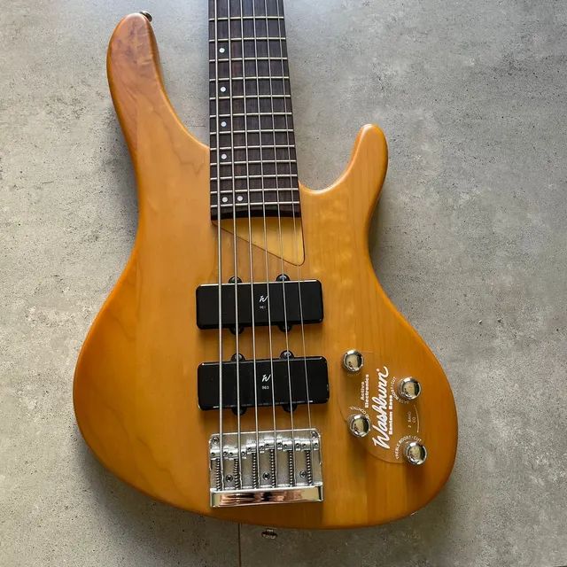 Baixo Washburn 6 cordas XB 600 Bantam
