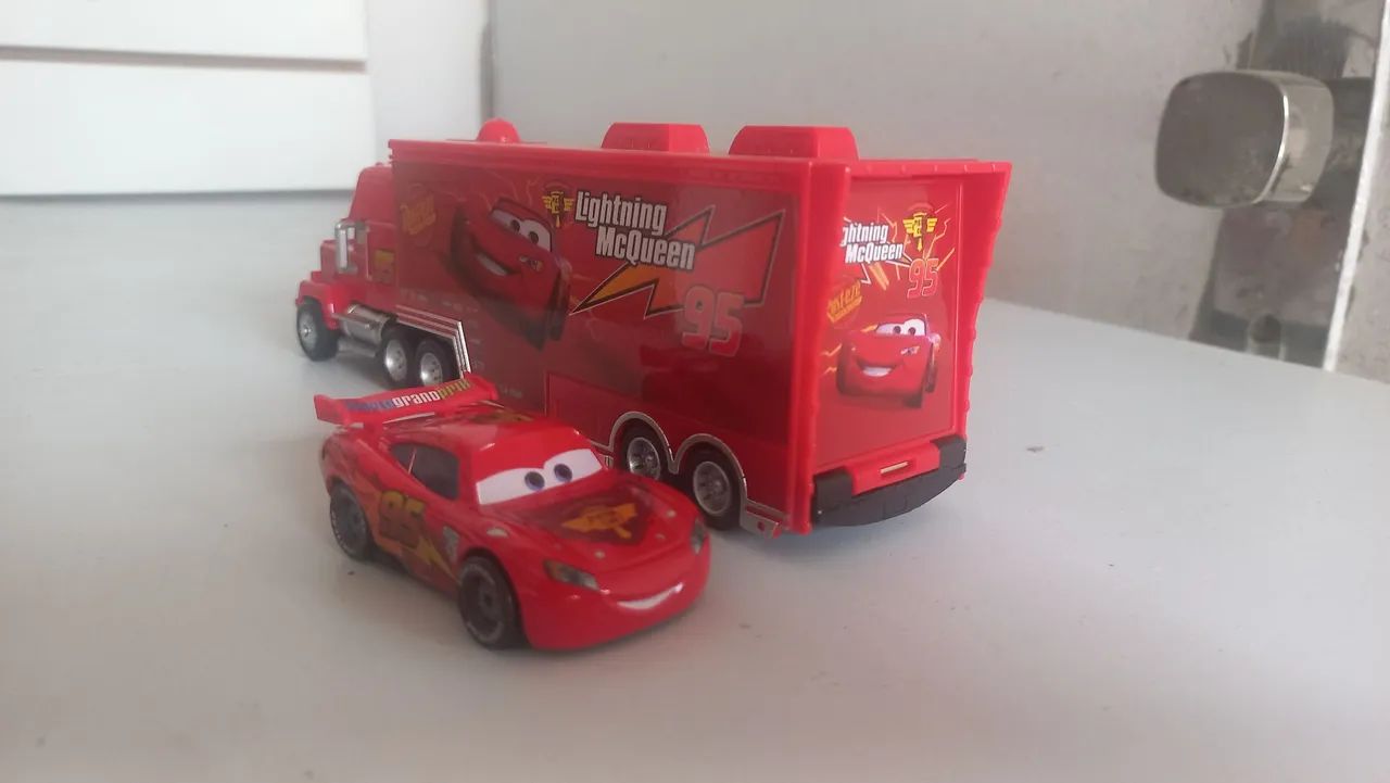 Carros Disney Pixar junto com a carreta, valor por cada conjunto - Foto 3