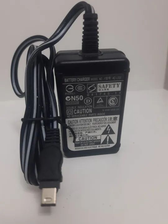 Fonte Carregadora P Cameras Sony AC- L100 - Foto 5