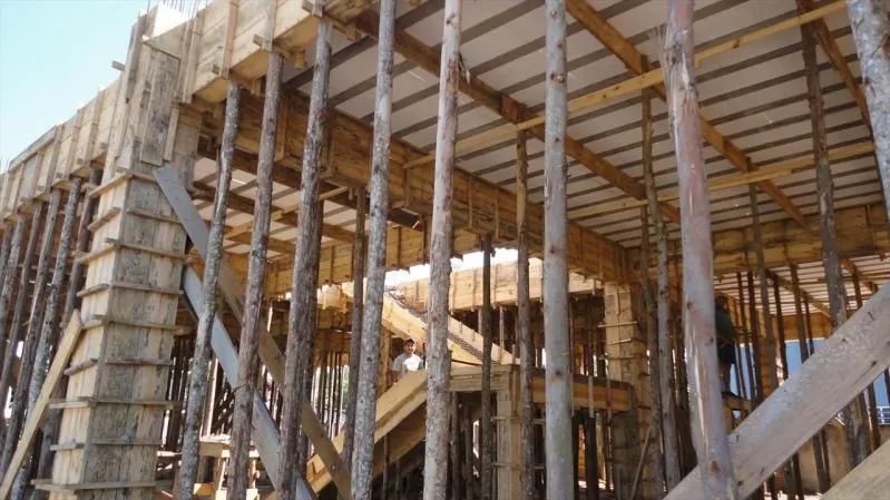 Vendo escoras usadas uma só vez 