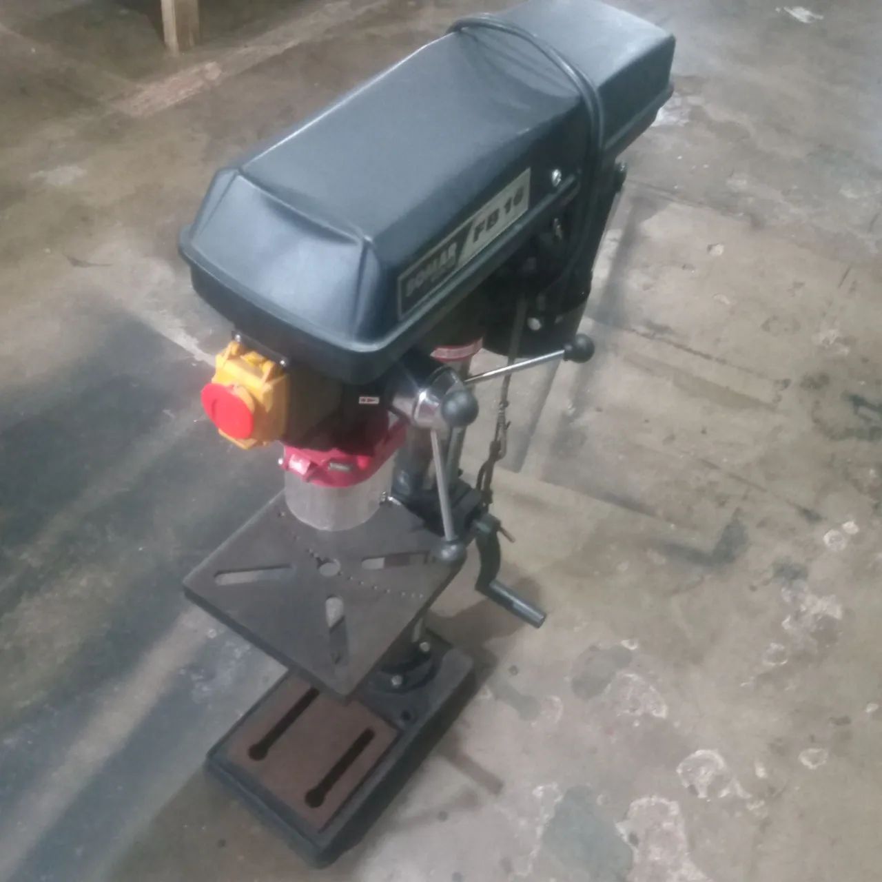 Furadeira de Bancada FB-16