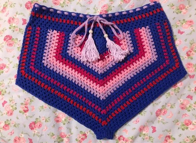 Shorts de crochê blogueira praia