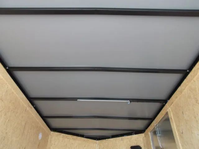 trailer tipo baú para garage motos carretos  esportivos - Foto 2