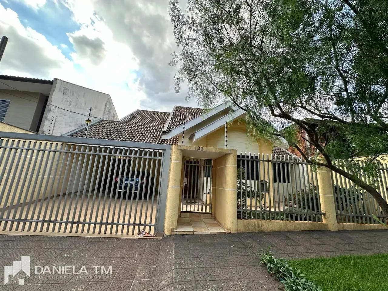Casa à venda em Jardim Imperial II, Maringá-PR