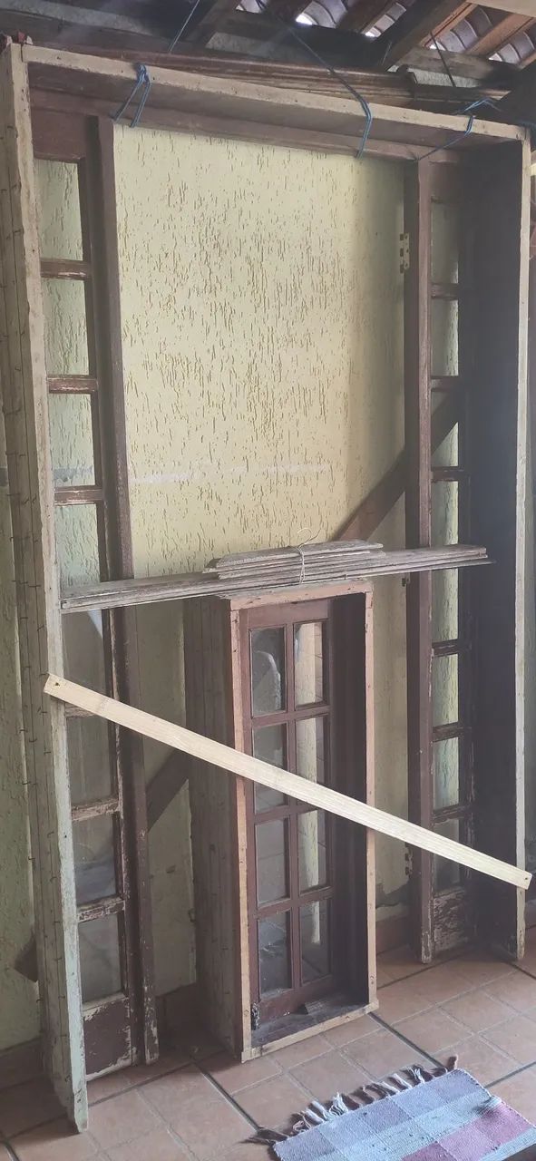 Porta em madeira Angelim disponível para Venda - Foto 2