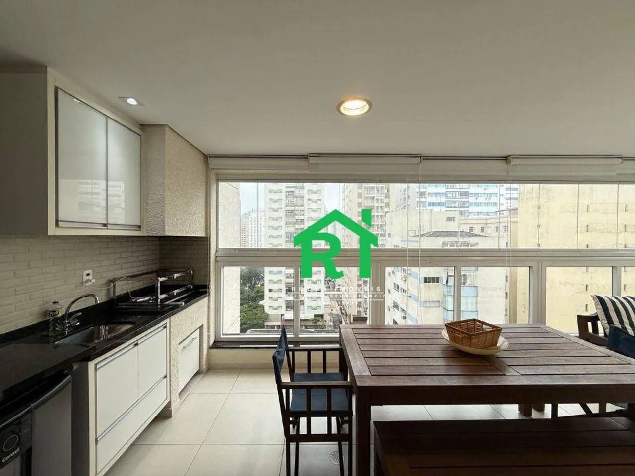 Apartamento com vista mar, 3 dormitórios (1 suíte), 2 vagas, lazer, Pitangueiras, Guarujá/