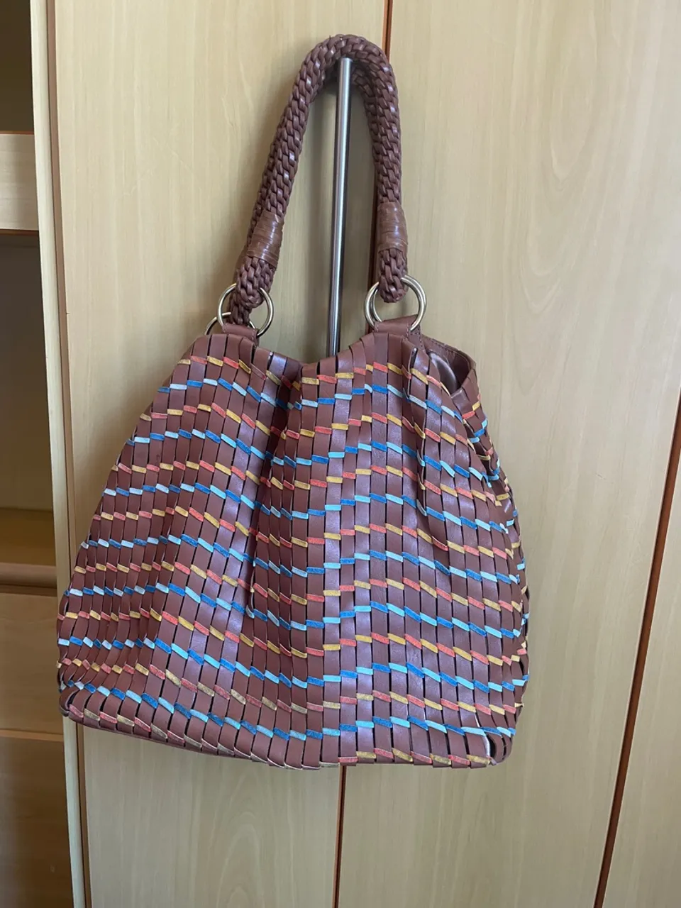 Bolsa Arezzo em couro grande