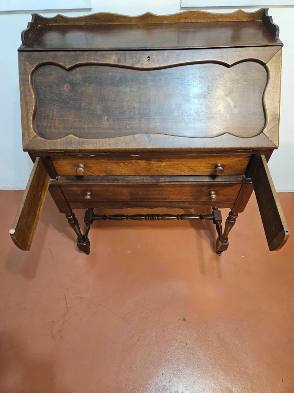 Antiga escrivaninha de madeira - estilo colonial - Foto 5