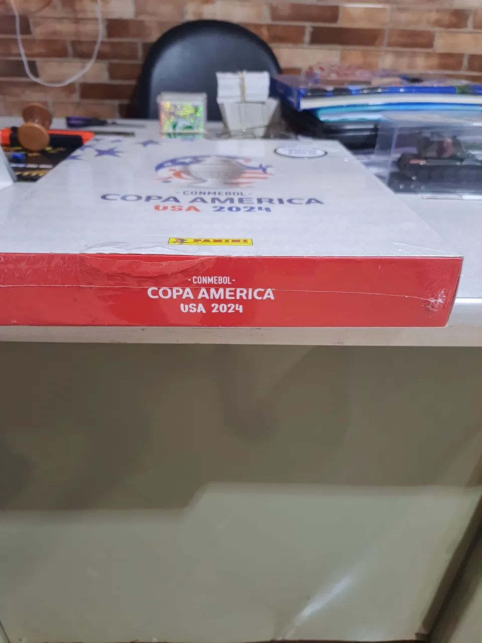 Box com álbum e figurinhas  - Foto 3