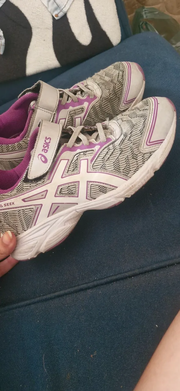 Tênis Asics N°32