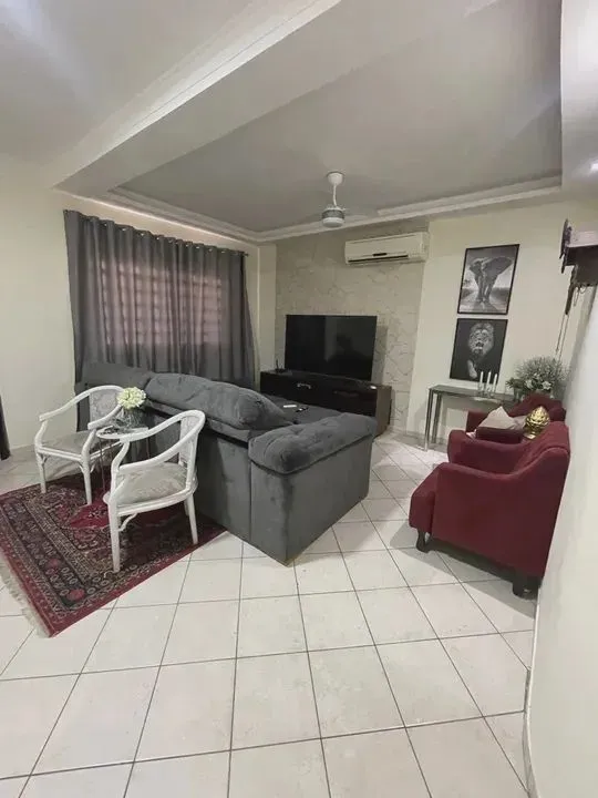 Imóvel para aluguel possui 180 metros quadrados com 4 quartos em Areão - Cuiabá - MT