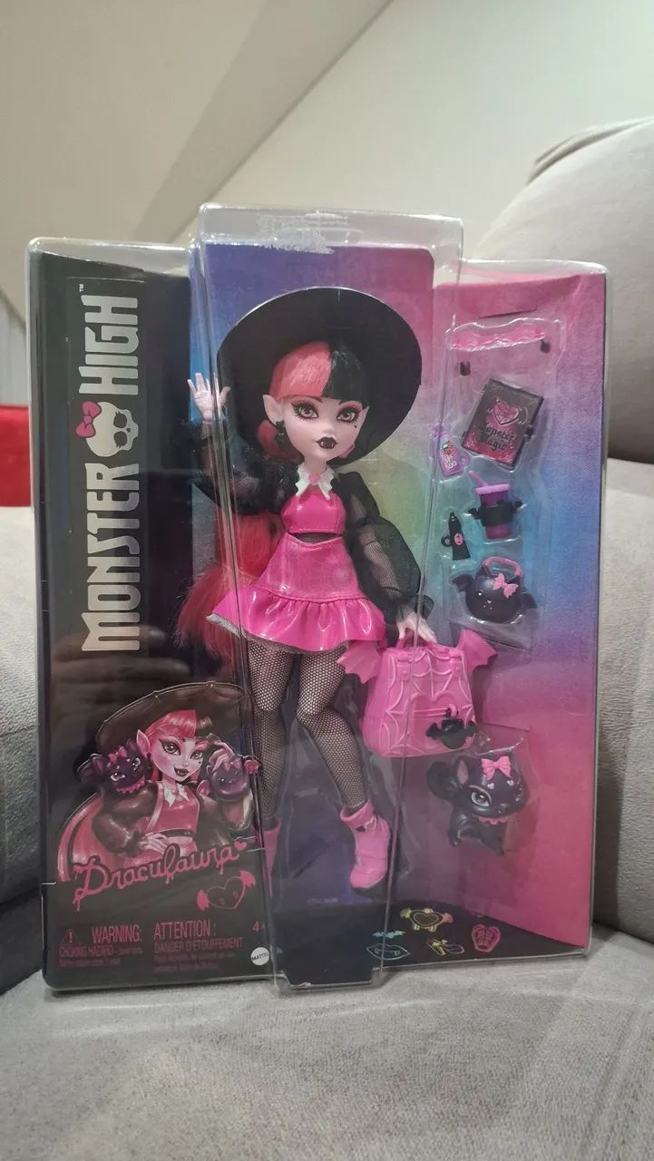 Boneca Draculaura Core Monster High