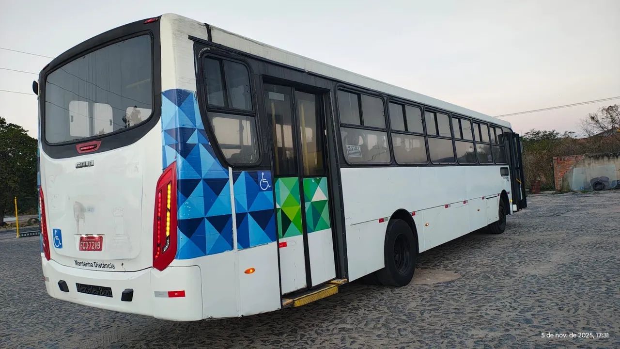 Mercedes 1721 - Foto 3