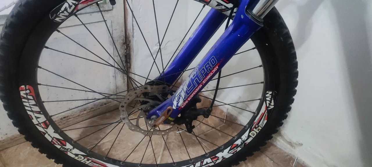 Roda de Bicicleta Aro 26 com Freio a Disco