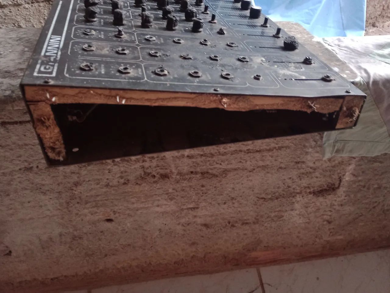 Mesa de som para retirada de peças relíquia  - Foto 2