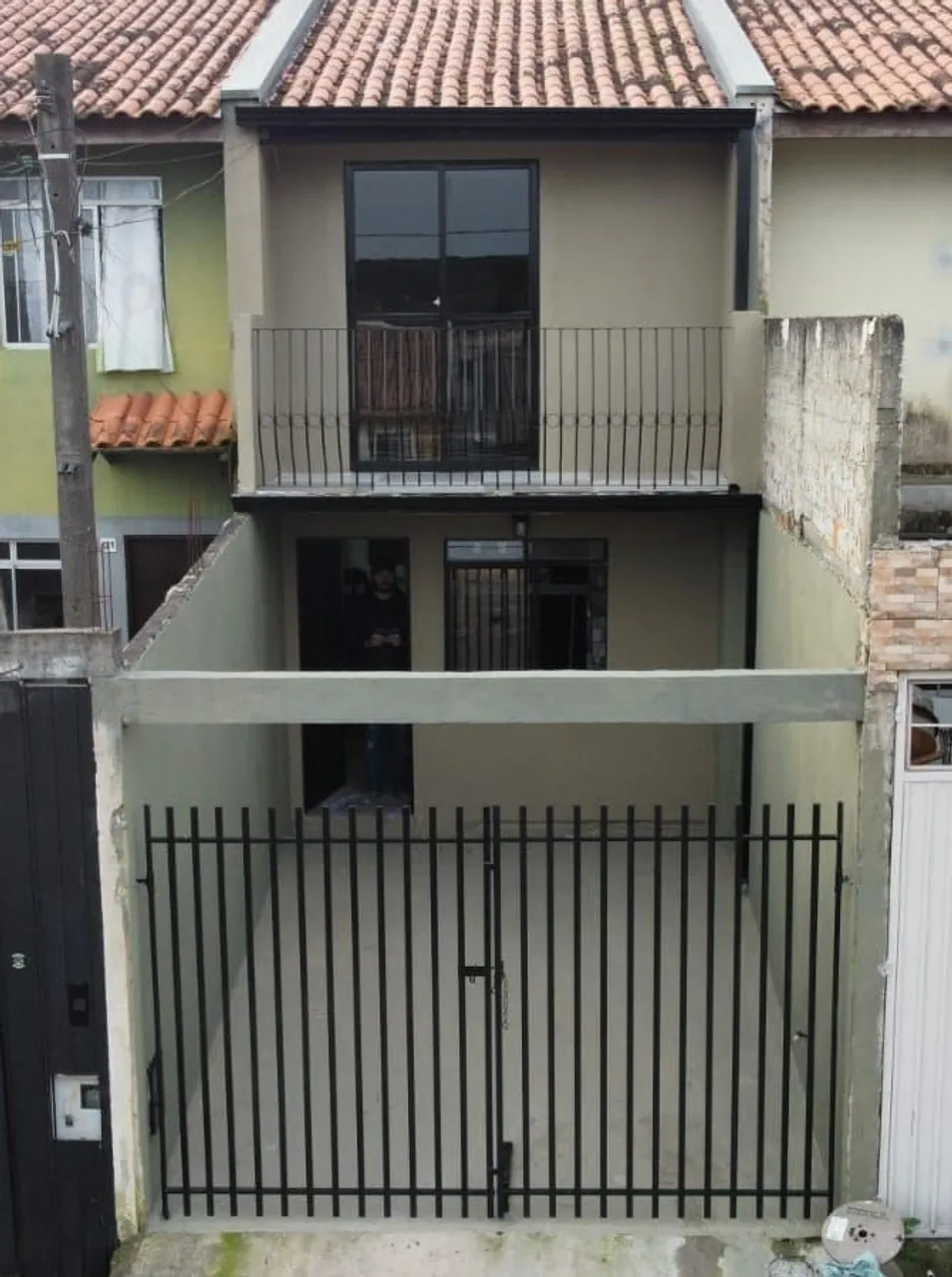 Alugo sobrado (Tatuquara)