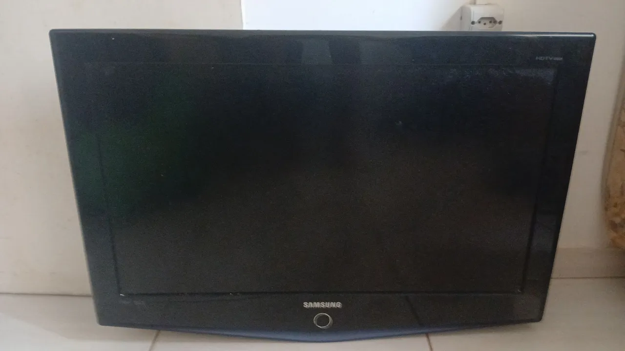 TV Samsung 32 polegadas LN32R71BAX