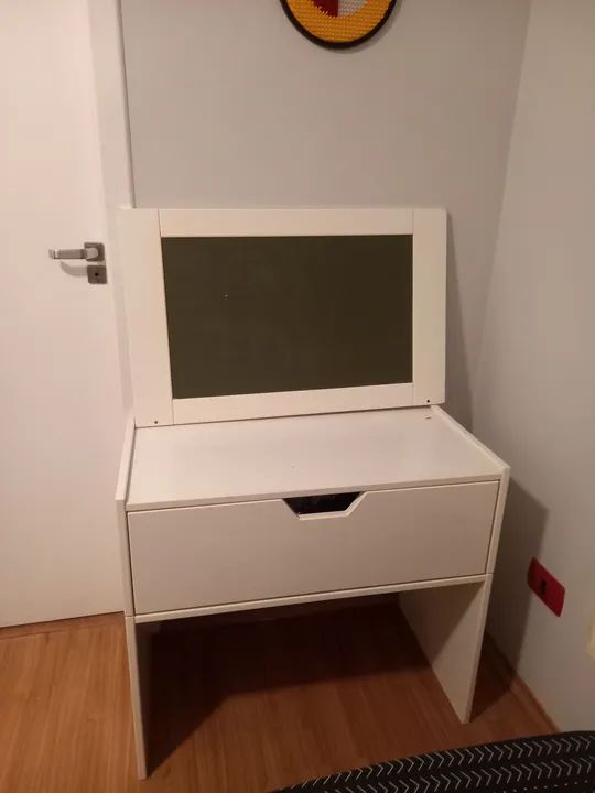 Mesa de cabeceira64961567937665120