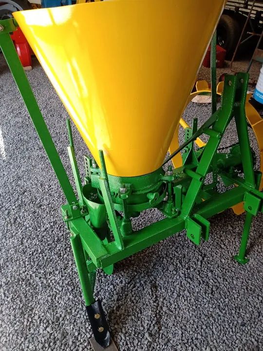 Adubadeira para trator agrale - Foto 3