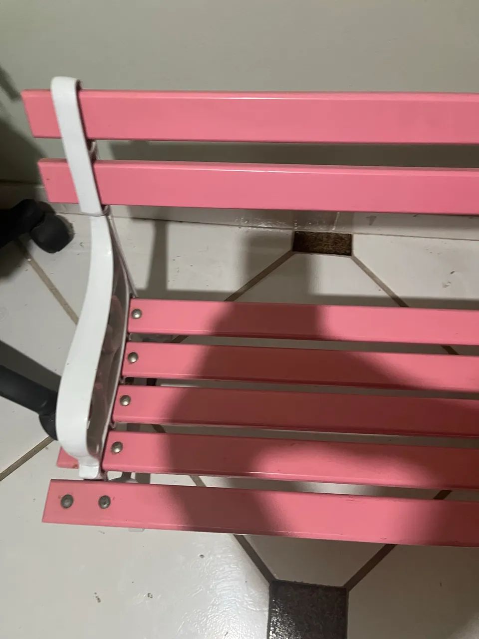 Banco infantil de ferro rosa  - Foto 5