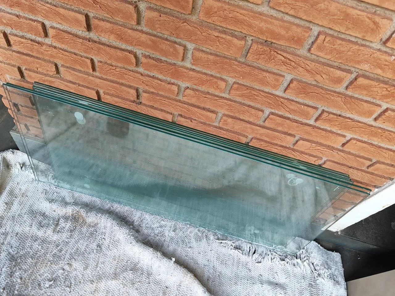 Vidro temperado para prateleira 6 peças 4 de 1mx0,50cm e 2 de 1,15x0,50