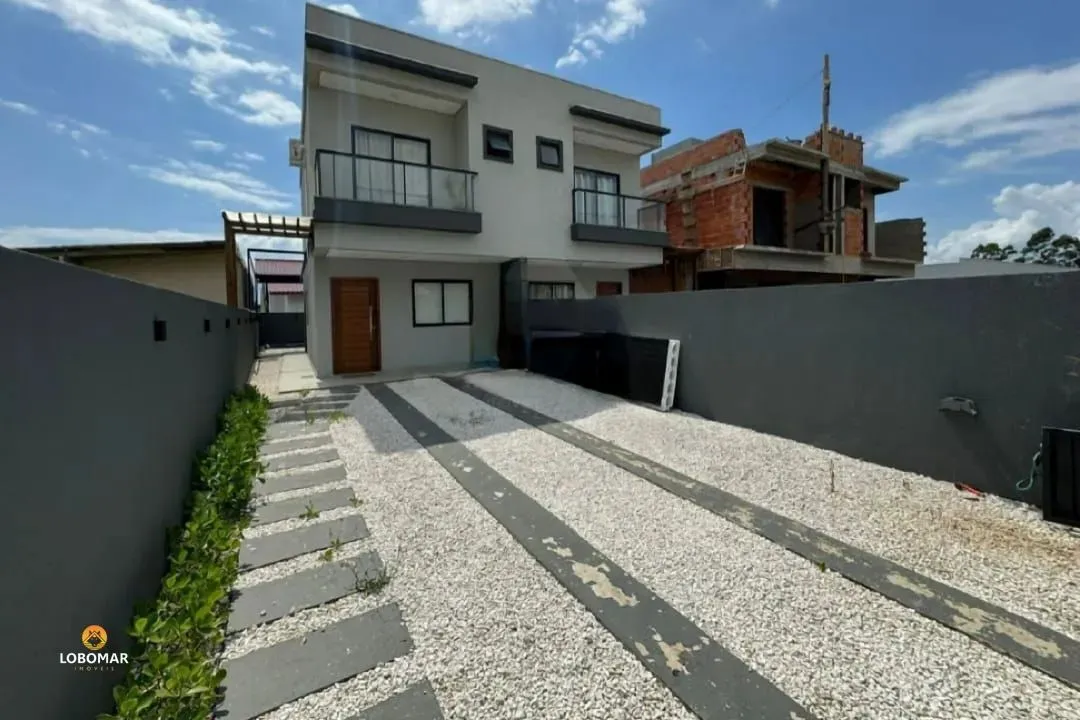 Sobrado novo, todo mobiliado, 2 suítes em Itajuba, Barra Velha-SC. À venda por R
