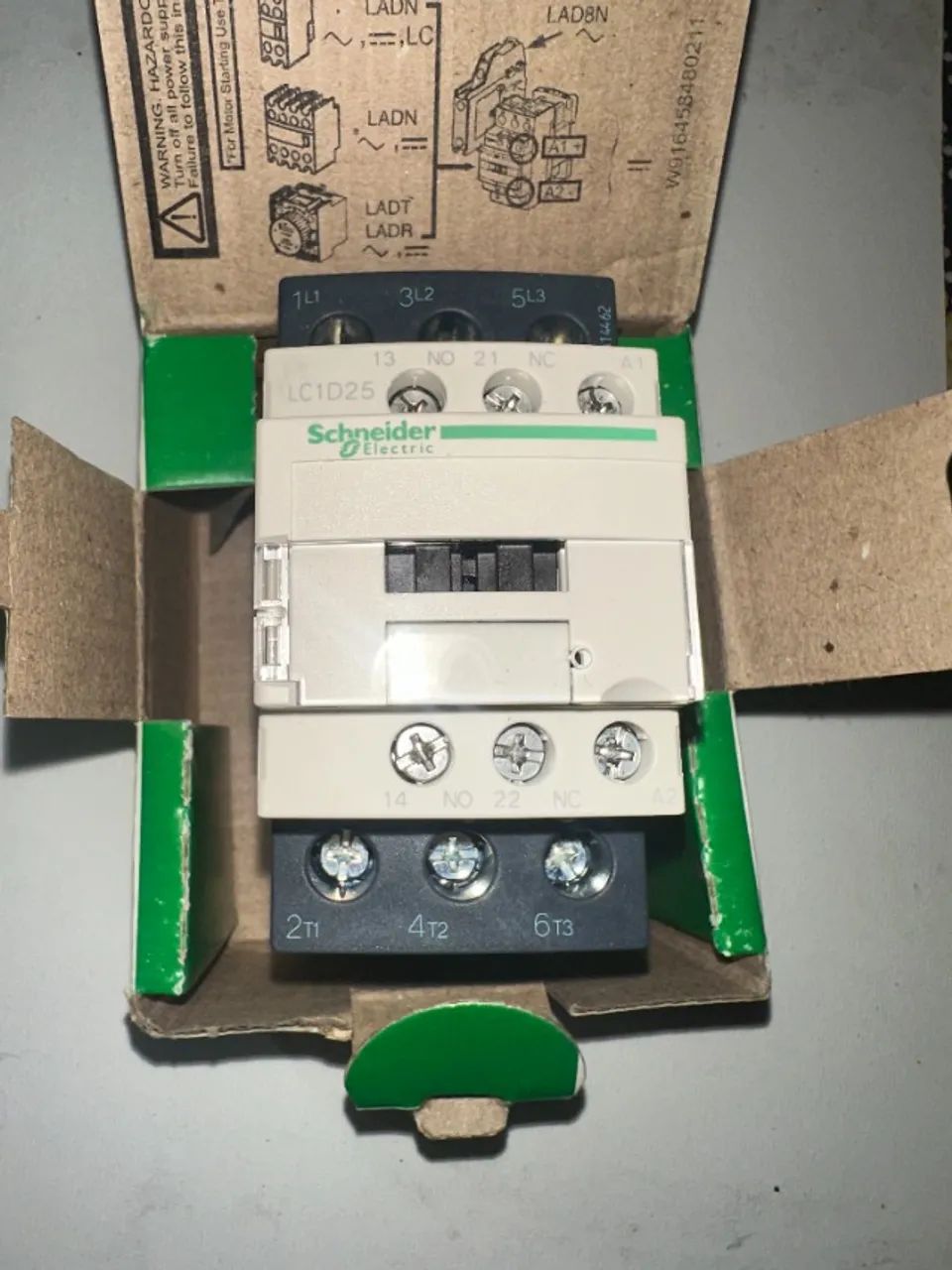 Lc1d25m7 Contator Schneider 3p 25a 220v 50/60hz - Foto 3