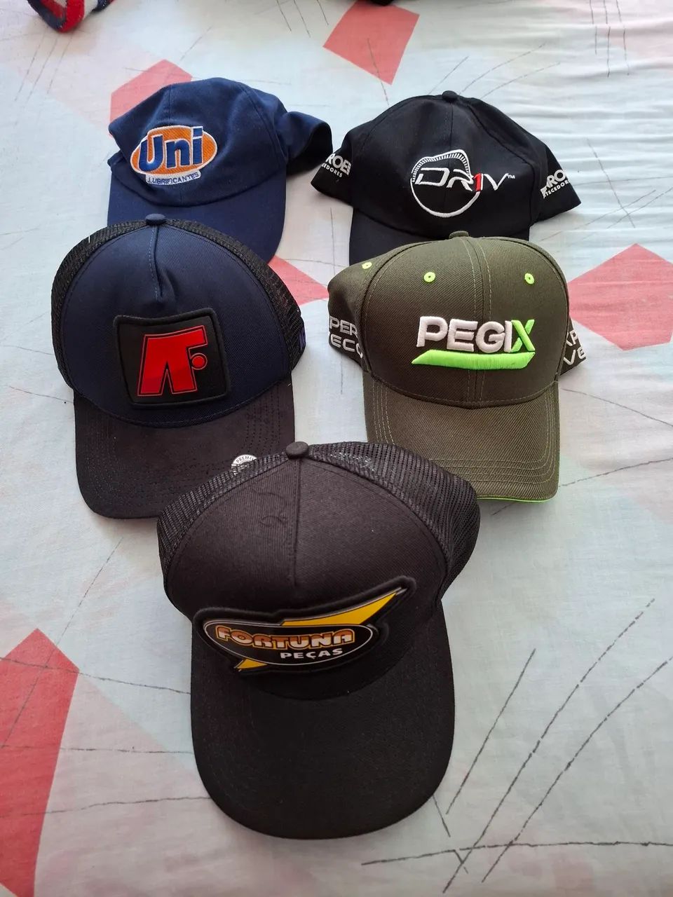 Lote de Bonés Variados e Estilosos - Foto 2