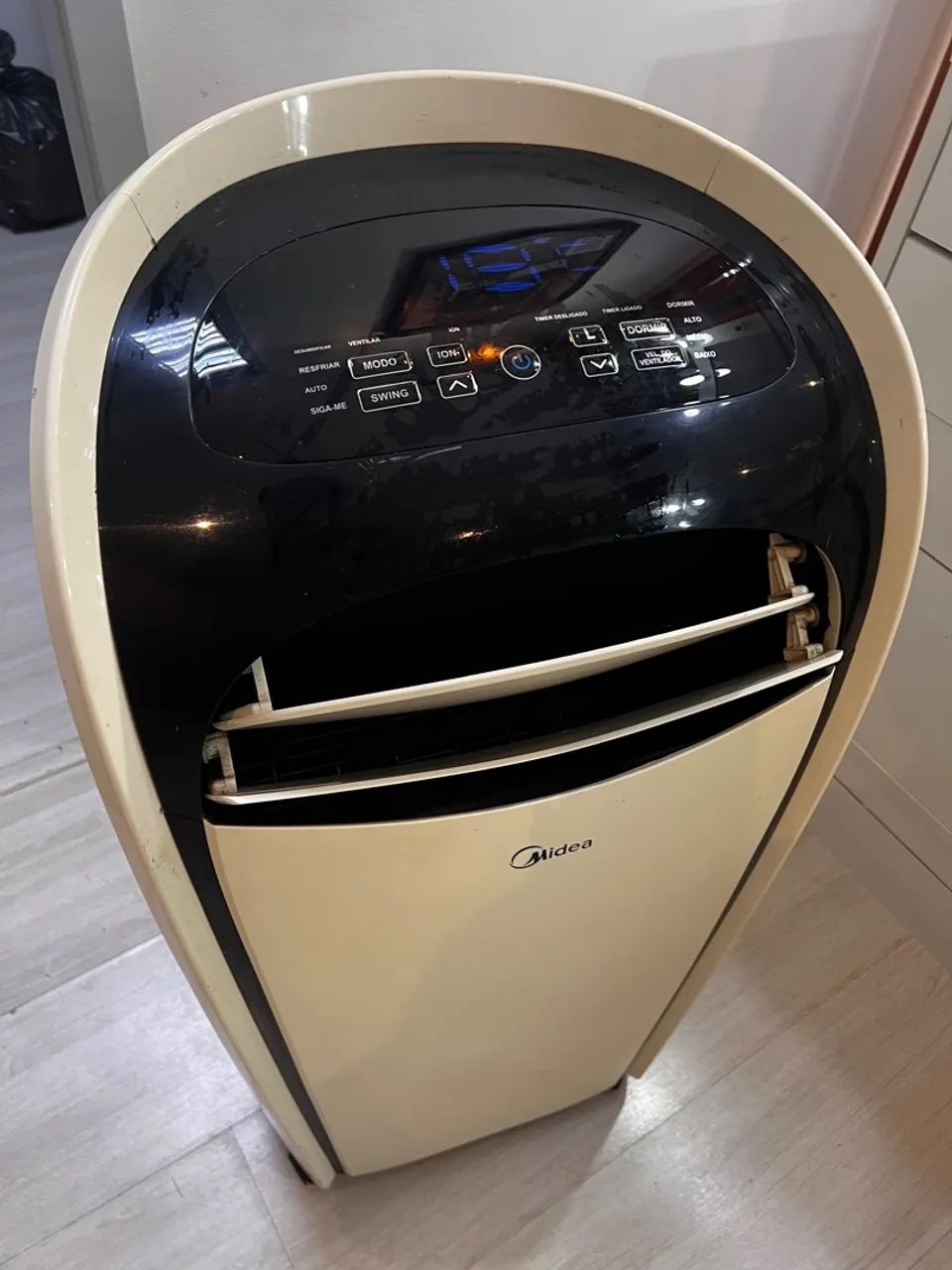 Ar condicionado portátil Midea - gelando muito 