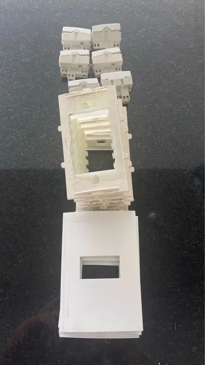 Módulos completos de interruptor e tomadas 