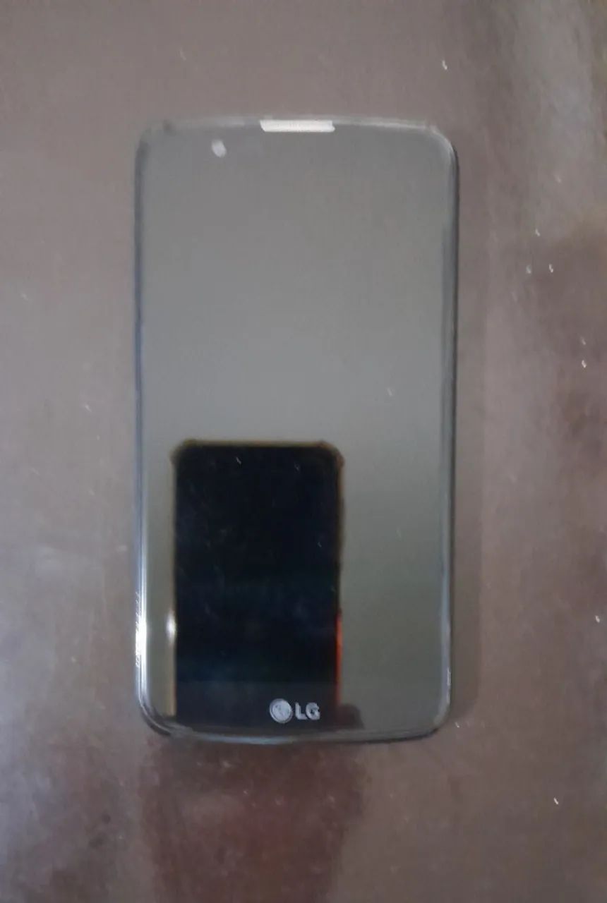 Smartphone LG K10  - Dourado.
