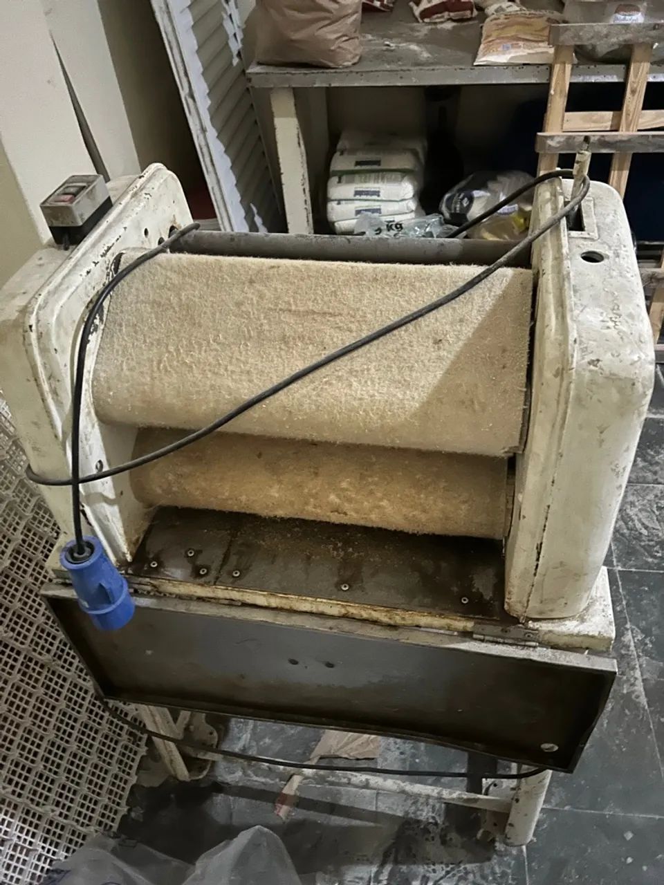 Modeladora de pães em ótimo estado  - Foto 3