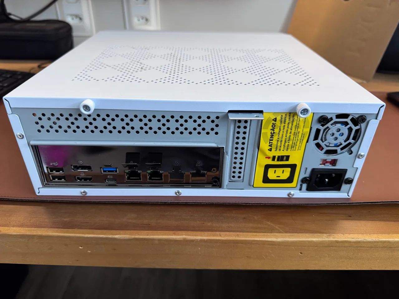 Servidor com intel n100