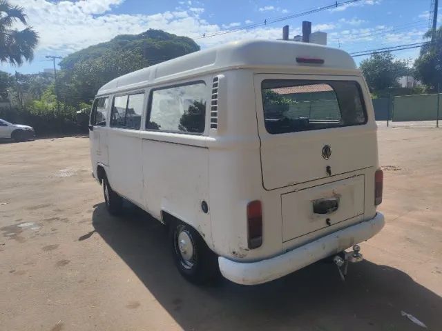 Kombi VW 2013/2014 | Álcool e Gasolina | 9 Lugares | Frota de Empresa | Pneus Novos - Foto 5