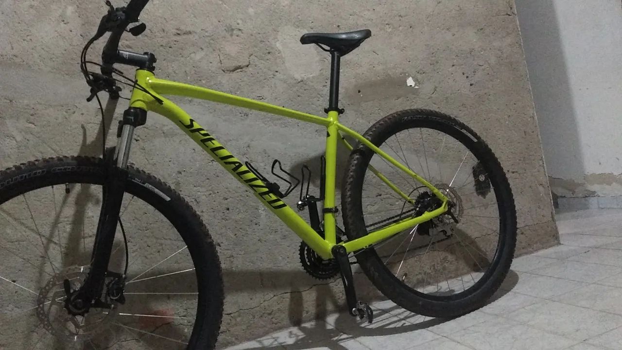 Bicicleta Specialized Mountain Bike - Foto 4