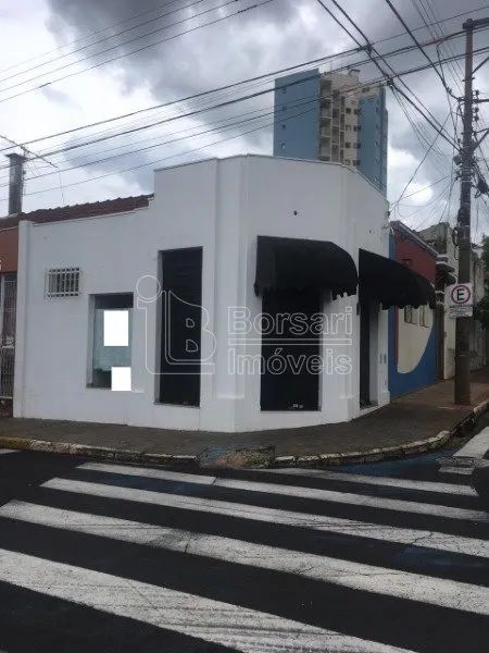 Locação de Comercial / Salão na cidade de Araraquara