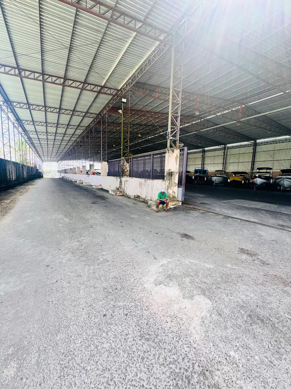 Galpao 4.500m2 com Marina no Tarumã leia - Foto 2