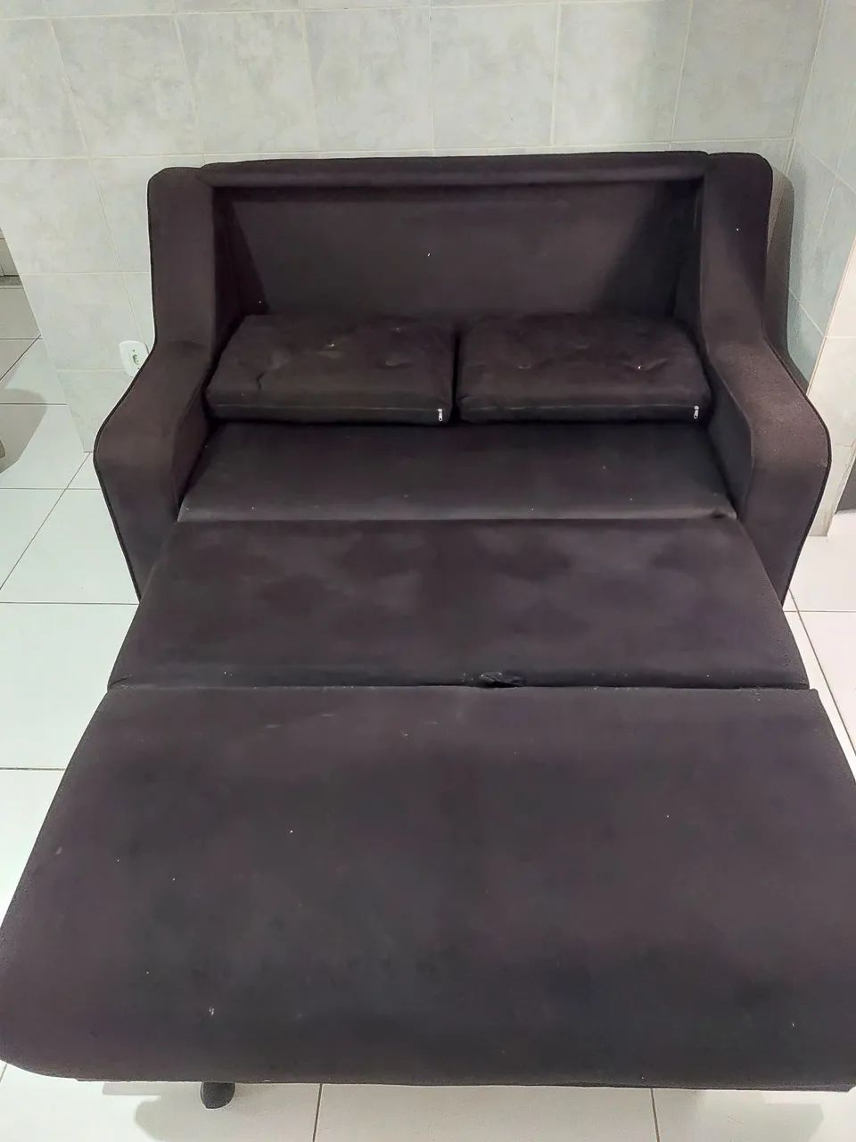 Sofá-cama seminovo. Preto.  - Foto 2