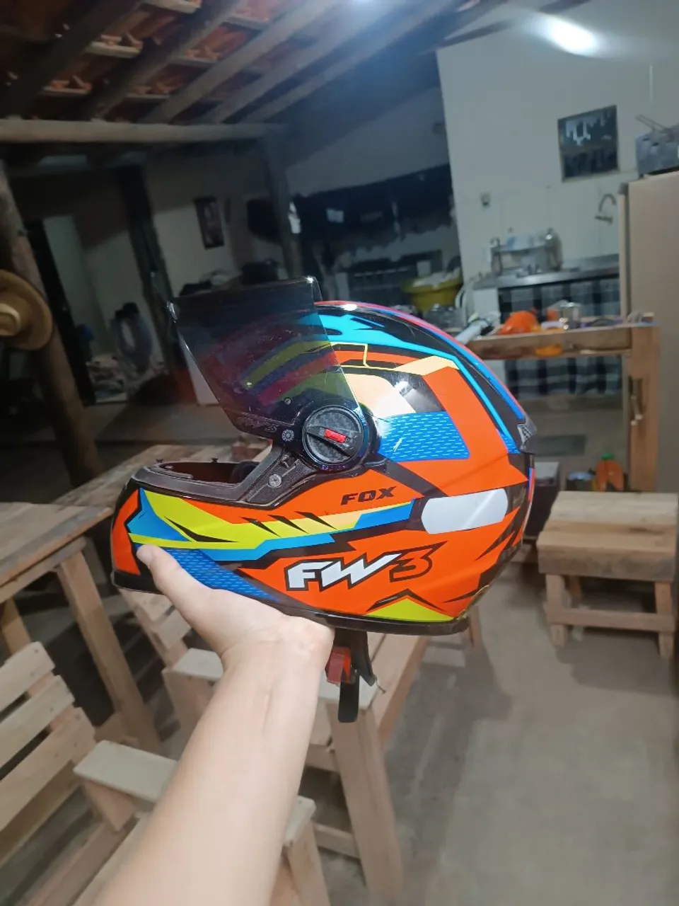 Capacete Fox FW3 - Design Moderno e Seguro