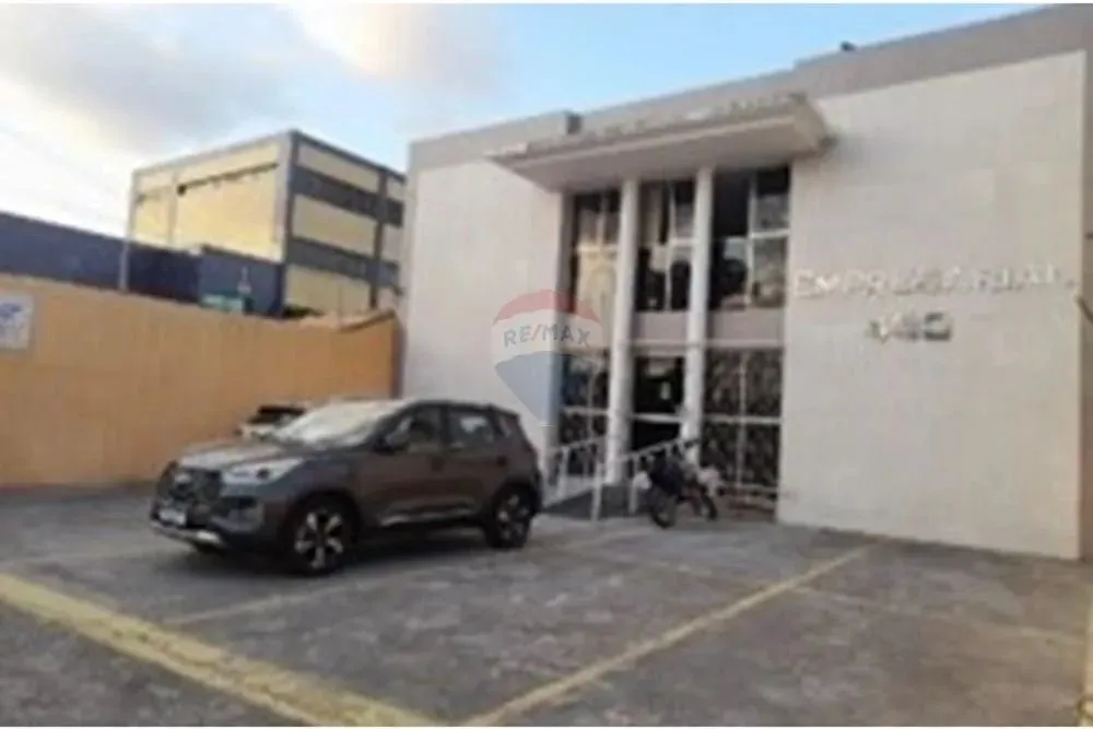 Vende prédio comercial na Madalena