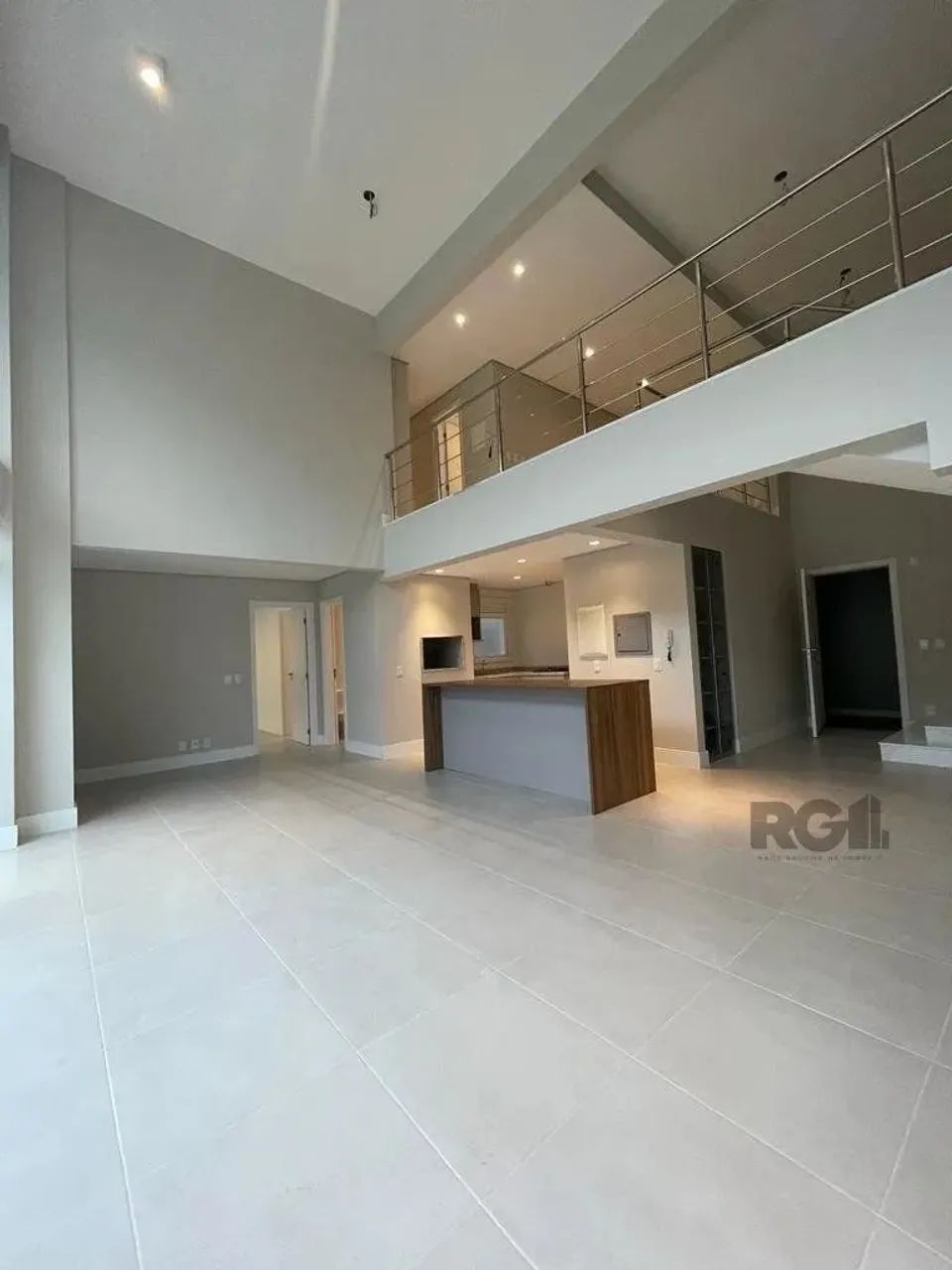 Duplex em condomínio com estrutura de resort. Conta com 3 dormitórios, sendo duas suítes.  - Foto 5