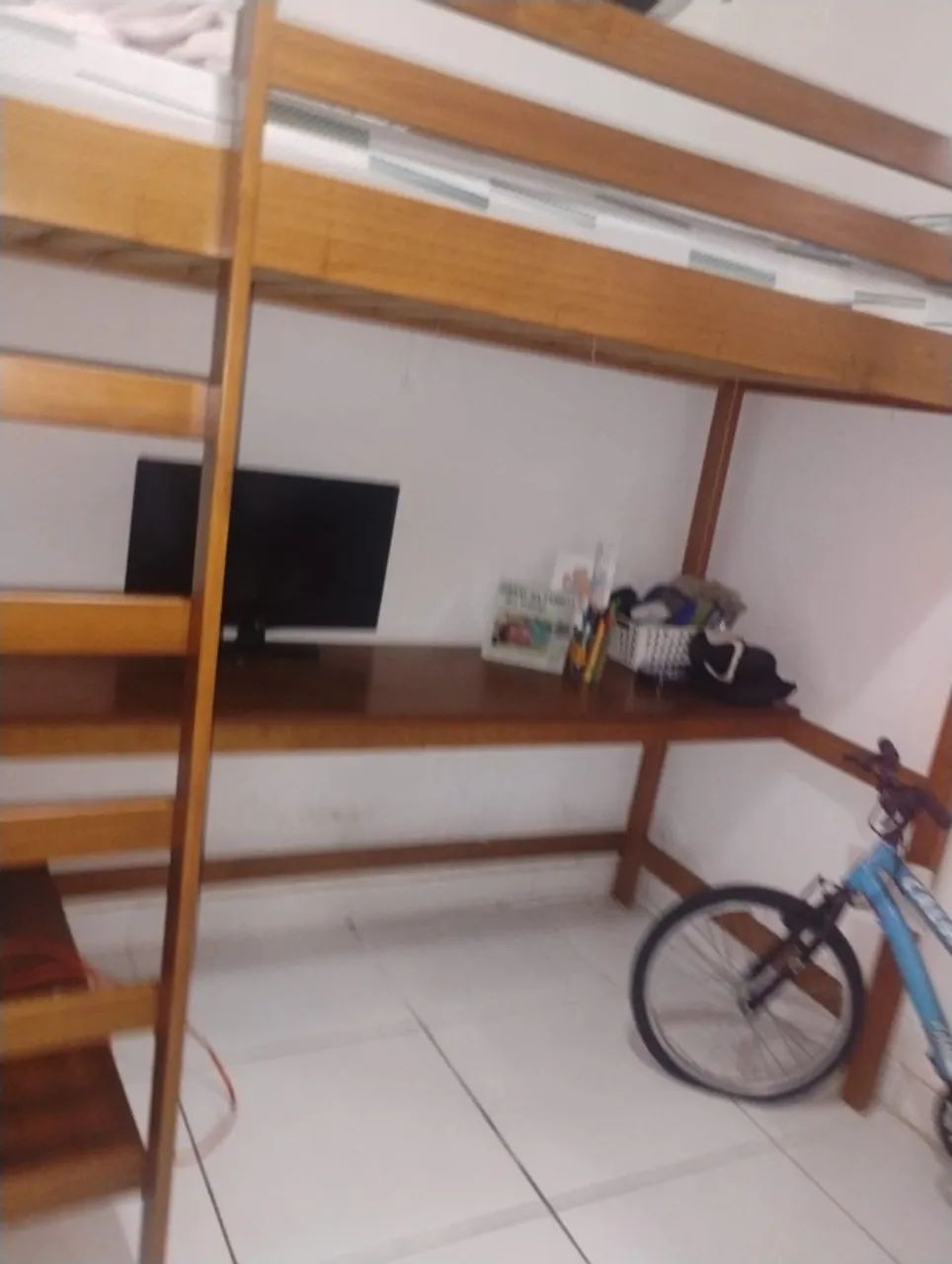 CAMA COM ESCRIVANINHA, MADEIRA - Foto 2