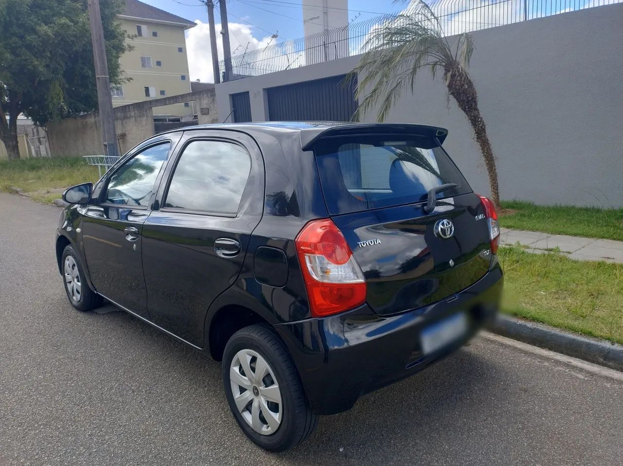 Toyota Etios X 1.3 flex 2015 Manual - Foto 4