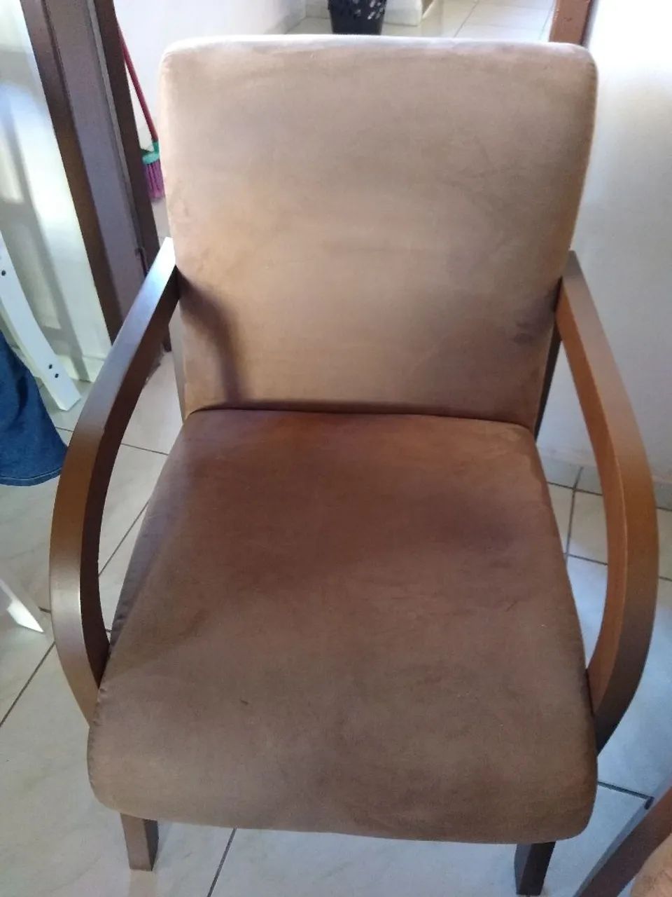 Par de Poltronas em Suede Marrom - Foto 4