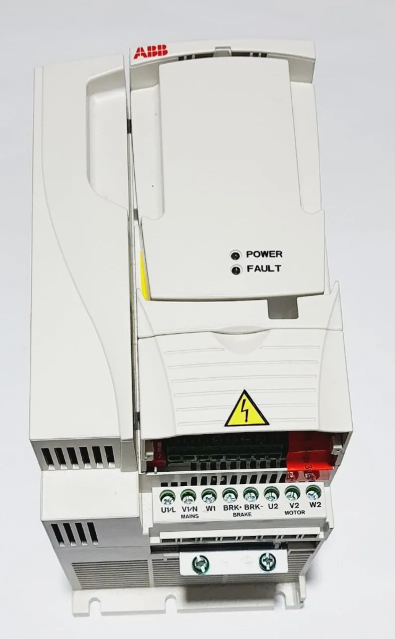Inversor De Frequência Monofásico 3,0cv 220v - Acs355-03e-09a8-2