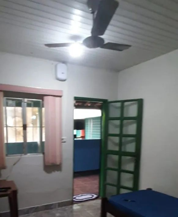 Casa simples, mobiliada e ampla - Foto 8