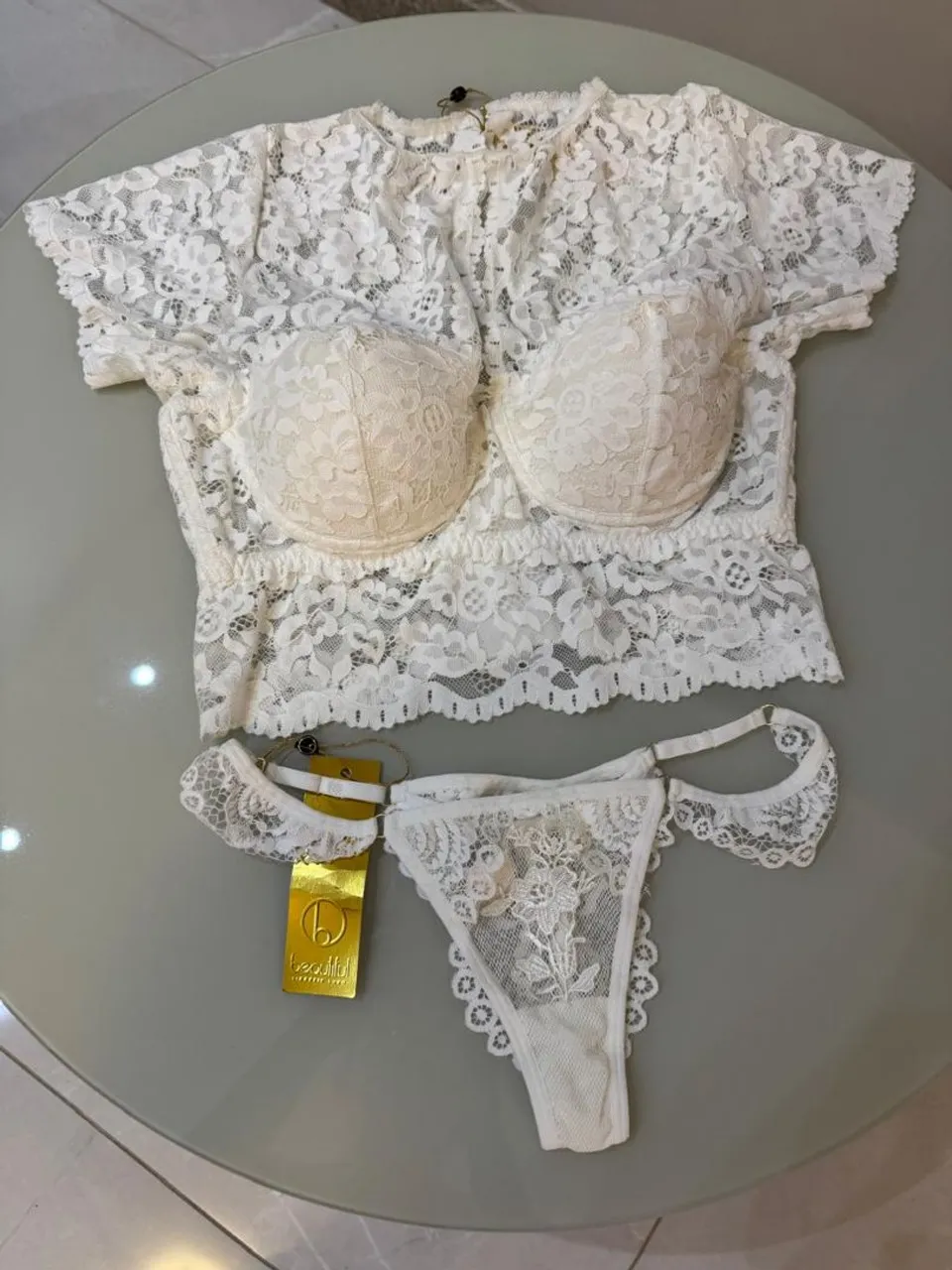 Conjunto de lingerie renda branca marca Beautiful