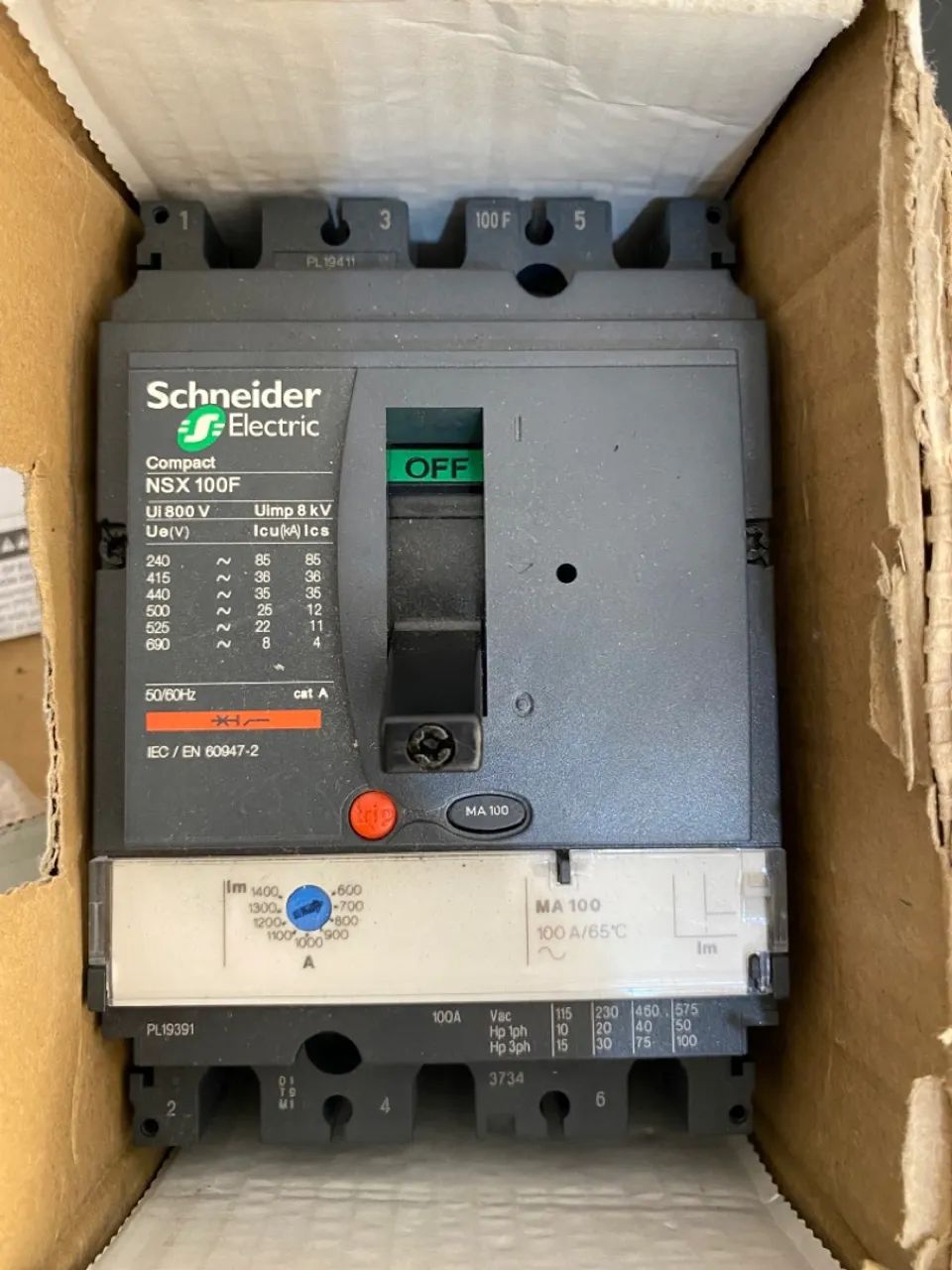 DISJUNTOR COMPACT NSX100F TMD 100 A 3 POLOS 3D LV429630 - Foto 3