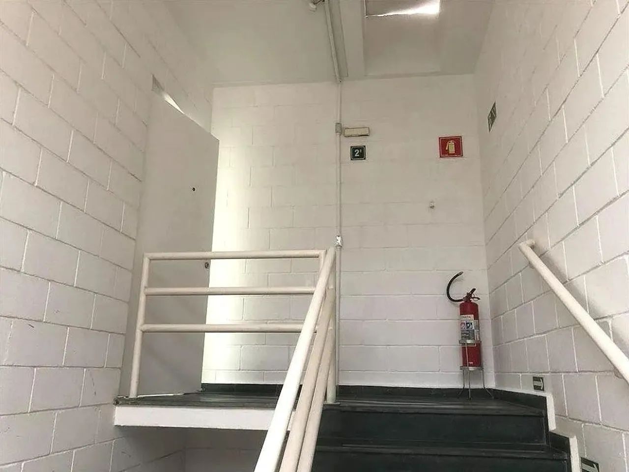 Sala para alugar em Santana de Parnaíba, Centro de Apoio II (Alphaville), com 120 m², Júpi - Foto 7